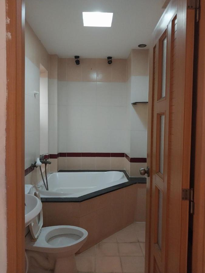 Khach San Mai Hoang 2 Hotel Ho Chi Minh-stad Buitenkant foto